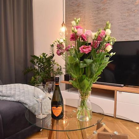 Good Feeling Rynek Wroclaw Apartment Exterior photo